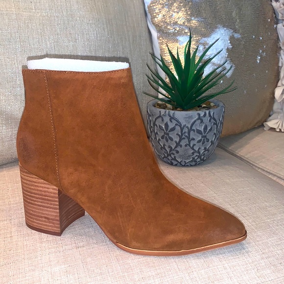 4️⃣1️⃣Aqua Dante Suede Pointed Tor Booties - Picture 3 of 8